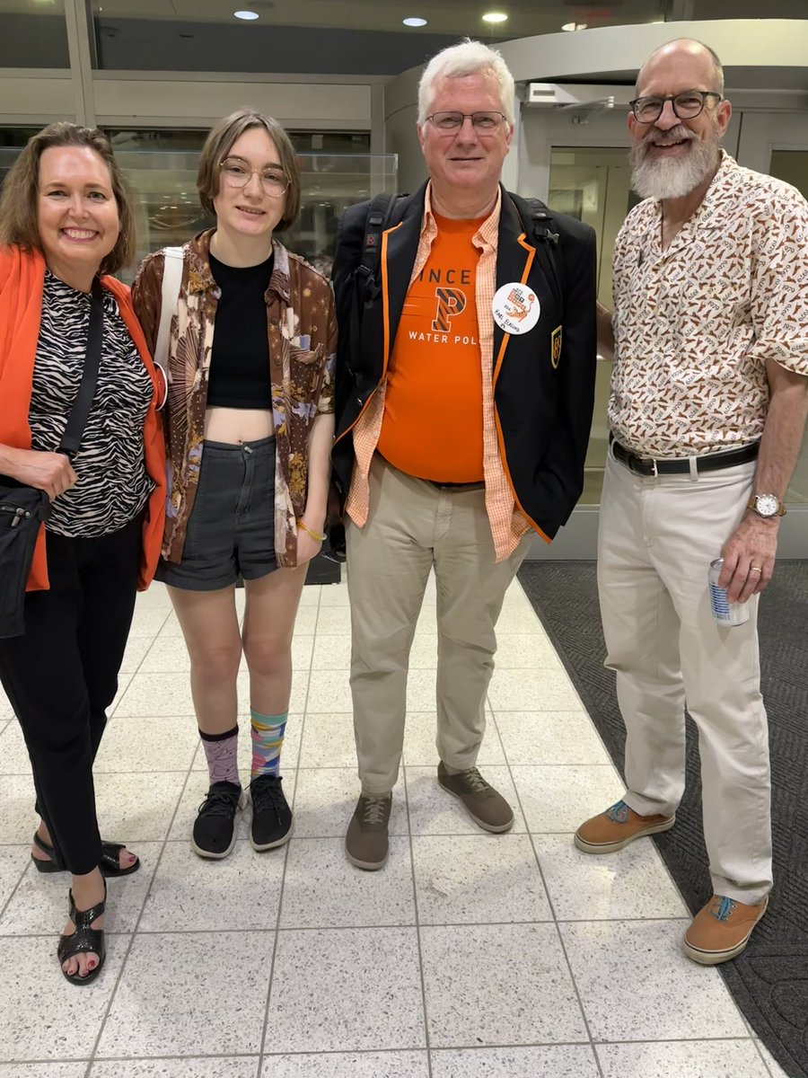 39 years of dear sweet friendship 🥹💕#PrincetonReunions @Princeton @princetonalumni @PtonEvangelical