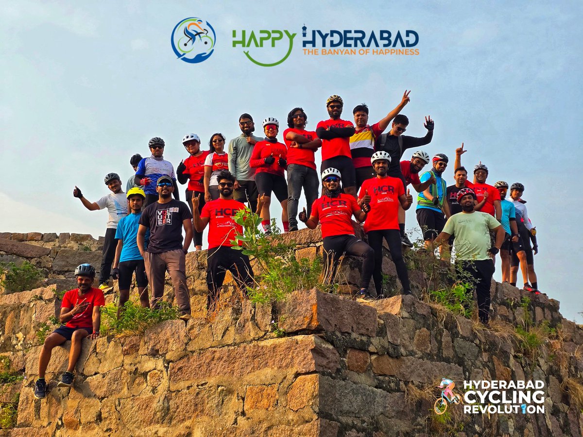 #HyderabadLovesCycling #HappyHyderabad cyclist #Heritage ride to Patancheru Darwaza In support of a campaign about #ActiveMobility adoption in Hyderabad Walk < 1 km Bicycle < 5 km Public Transport > 5 km #HyderabadCyclingRevolution #CyclingCommunityOfHyderabad @HydcyclingRev