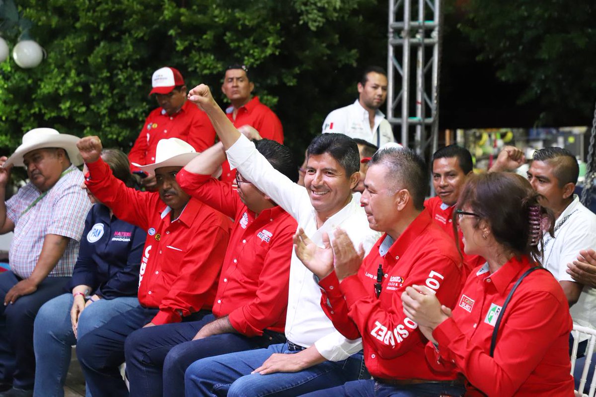 Izúcar de Matamoros, ¡vamos a ganar! Este será solo el comienzo de grandes cosas para nuestro estado. 🙌 Llevamos ya 14 cierres regionales y más de 76 mil asistentes. 🤩 Agradezco a Lorenzo Suárez, @NestorCamarillo , @Nadia_NavarroA, @anaterearanda, Sergio Galicia, Miroslava