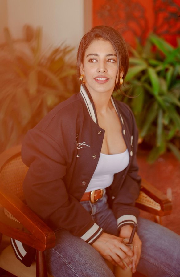 GOZotMTXwAATWV4?format=jpg&name=900x900