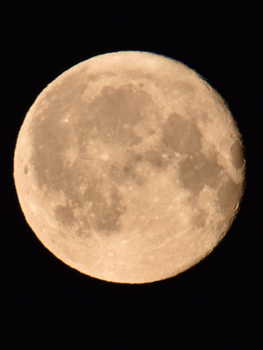 #moon #Saturday morning #Wicklow.