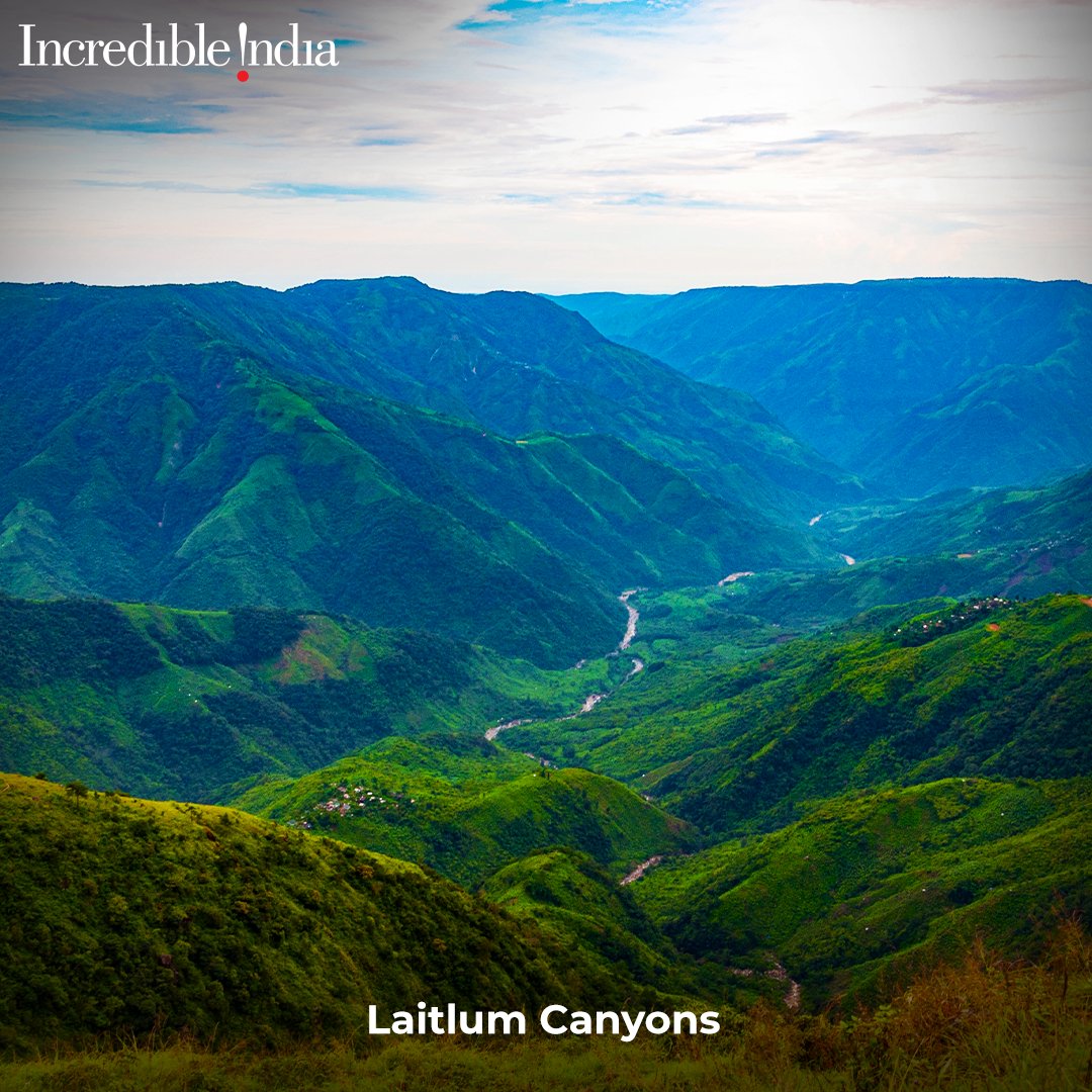 Cool off the heat in style by planning a trip to Shillong. Swap scorching days with starry nights, enjoy boating at #Umngot River, and breathe fresh mountain air. Bring out the adventurer in you while hiking to the Laitlum Canyons, take in the serenity of nature at its best at