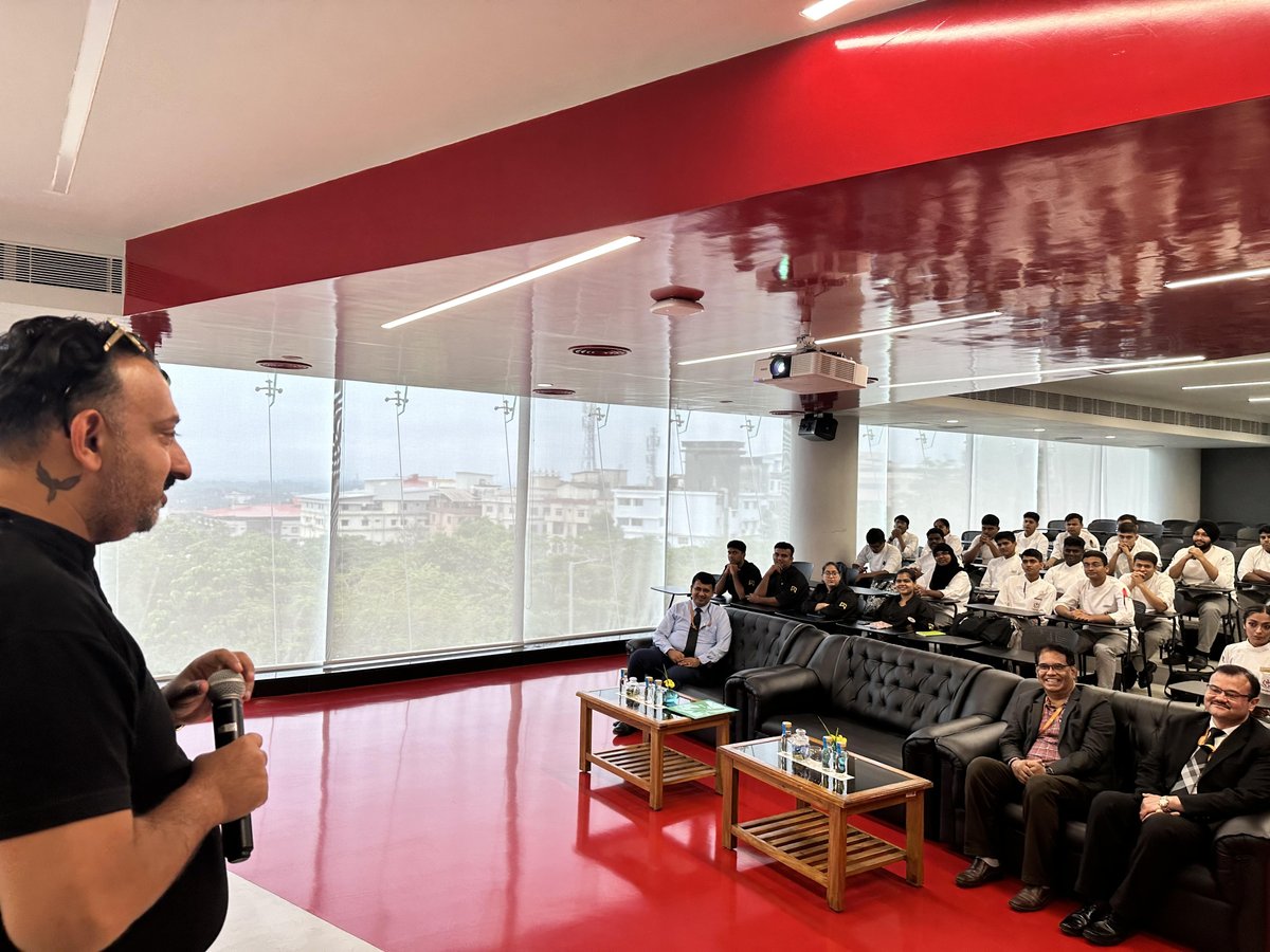 Placement presentation by the delegates from Agnii Restaurant Company

Dr. (Chef) Thirugnanasambantham K
@thiruchef @p_rajshekhar
@mahe_manipal @itchotels @itccorpcom
#placement #wgsha #mahemanipal