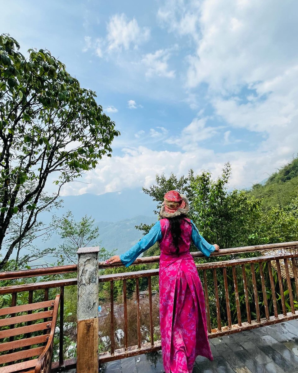 Love how diverse our country is❤️
📍 Namchi Char Dham, South Sikkim
📍 Tashi View Point, Gangtok, East Sikkim
Do you want me to share a 4D/3N Sikkim Itinerary? 
Let me know in the comments.