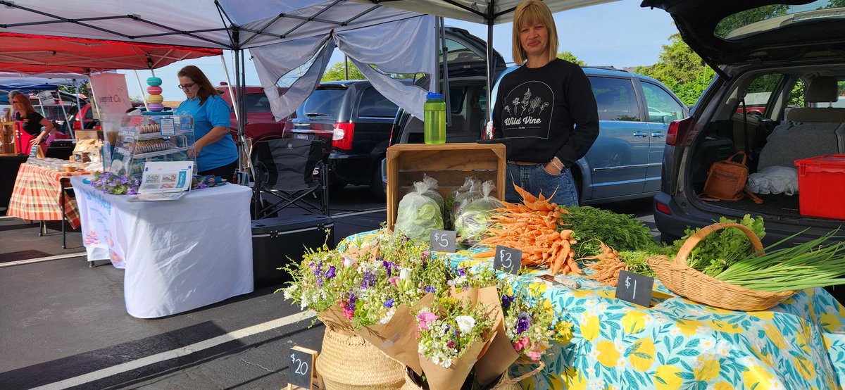 AMAUNOH's tweet photo. Just two hours left at today's market! Come on out to Racer's Station! https://t.co/FUdtdAg0fS