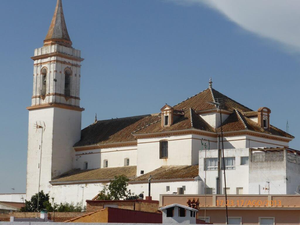 Otro sábado más donde, a través de un hilo, voy a intentar llevaros hacia el patrimonio más desconocido de Huelva. Esta vez hablaremos de la Iglesia Parroquial de Santiago de Gibraleón, una joya de la Tierra Llana Occidental, entre muchas otras.

Hilo va!!! 🧵🧵🧵