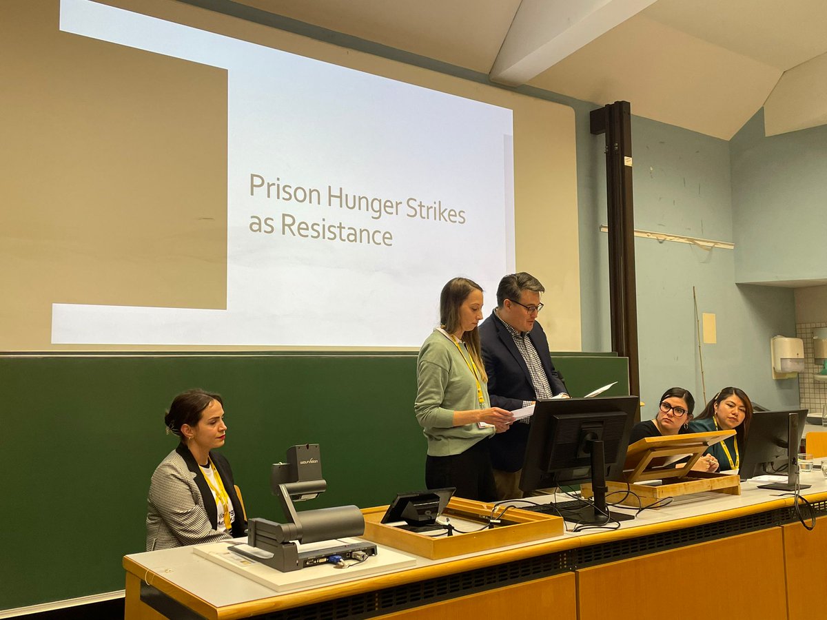 Camps_2024's tweet image. Panel #5 on Hunger Strikes featured:

🔸 Chair: Artiola Kajtazi 
🔸 Michelle C. Velasquez-Potts @latinx_chismosx
🔸 Krista M. Turner &amp;amp; Bruce Pearson 
🔸 Angelica Camacho

Thank you to the speakers for the profound discussions! #CampsConference2024 #HungerStrikes #Resistance