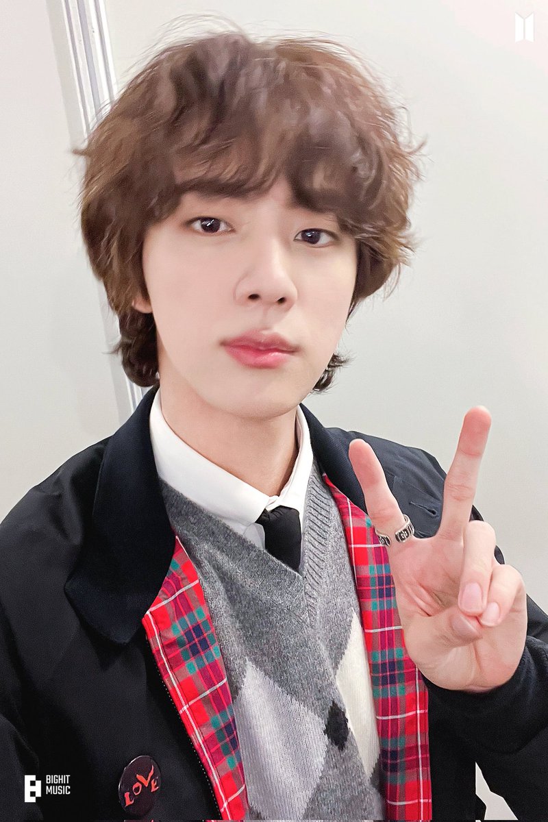 sugadboy's tweet photo. #JIN FORMARÁ PARTE DEL #2024BTSFESTA

"Se estará realizando un evento en persona dirigido por el miembro de BTS, Jin, para celebrar el FESTA 2024.

Este evento fue preparado para cumplir el deseo de Jin de pasar un tiempo significativo con ARMY el día del debut de BTS." https://t.co/D6P6V0jliw