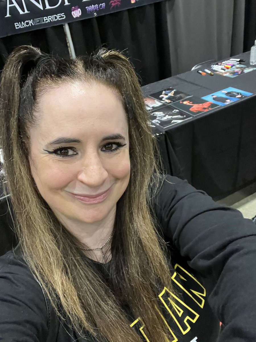 IssaKosova's tweet photo. At  @andyblack  booth at Birmingham, Alabama Comicon so excited to see my hero again!’🦇🦇❤️❤️with all my support and love always https://t.co/TYz80J6ge9