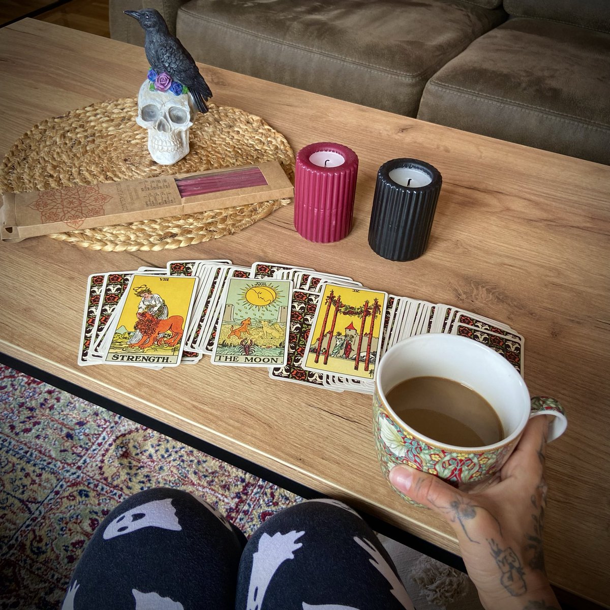 LunaMothTarot's tweet photo. AKCIJA:
🔮Nešto drugačije ovaj put za vas, radim po akcijskoj ceni kratke odgovore na Tarot pitanja, dakle kratka forma, odgovor na konkretno pitanje po ultra sniženoj ceni u znak zahvalnosti za dolazak leta mog omiljenog godišnjeg doba i doba uživanja, hedonizma, lepote i relaksacije. 🌞🧘🏼‍♀️
ZAKAZIVANJE NA WA BROJ:
0668115755
Hajde da vidimo šta nam poručuju karte na sve trenutne situacije i pustimo ih da budu vodič i usmeritelj na našem putu. 🦋