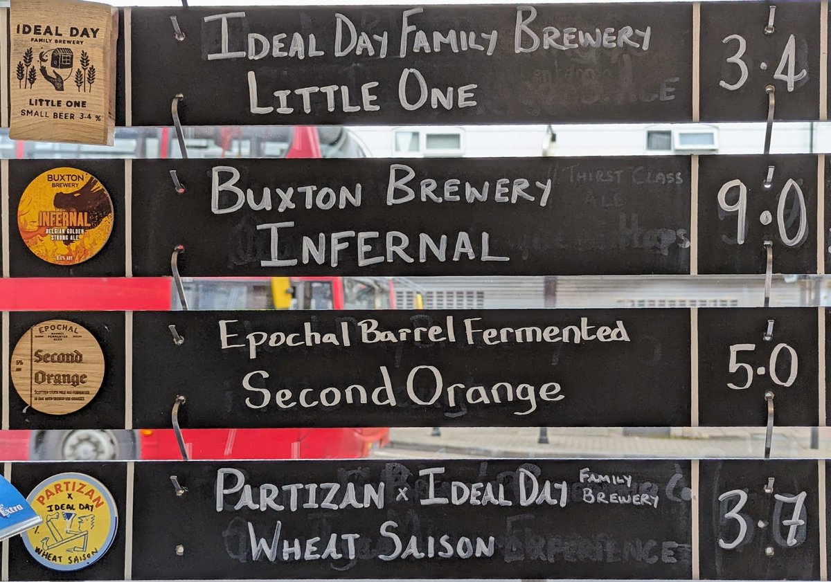 StirchleyWines's tweet photo. It's been a while since we did a #GrowlerTakeaway update, so let's fix that...
๐บ @idealdaybrewery Little One
๐บ @BuxtonBrewery Infernal
๐บ @BreweryEpochal Second Orange
๐บ @PartizanBrewing Wheat Saison
FILL | DRINK | RINSE | REPEAT
#SWSTakeHome #ShopIndependent https://t.co/GCIg1eRRY0