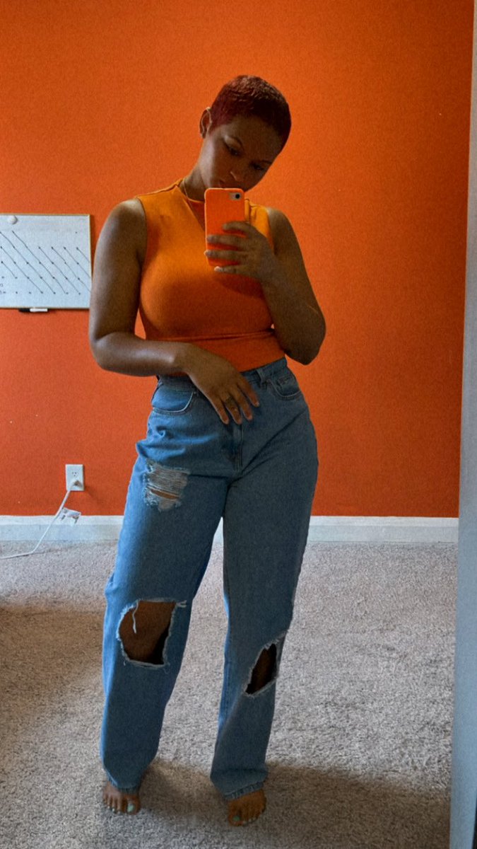 pixiepee_'s tweet image. I don’t never post pics on here lol but yea that red pixie is back babyyyy 😌