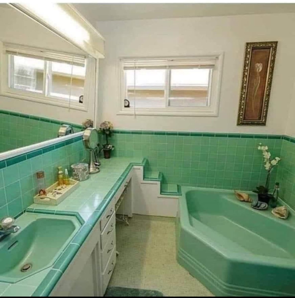 Juanita Broaddrick tweet media