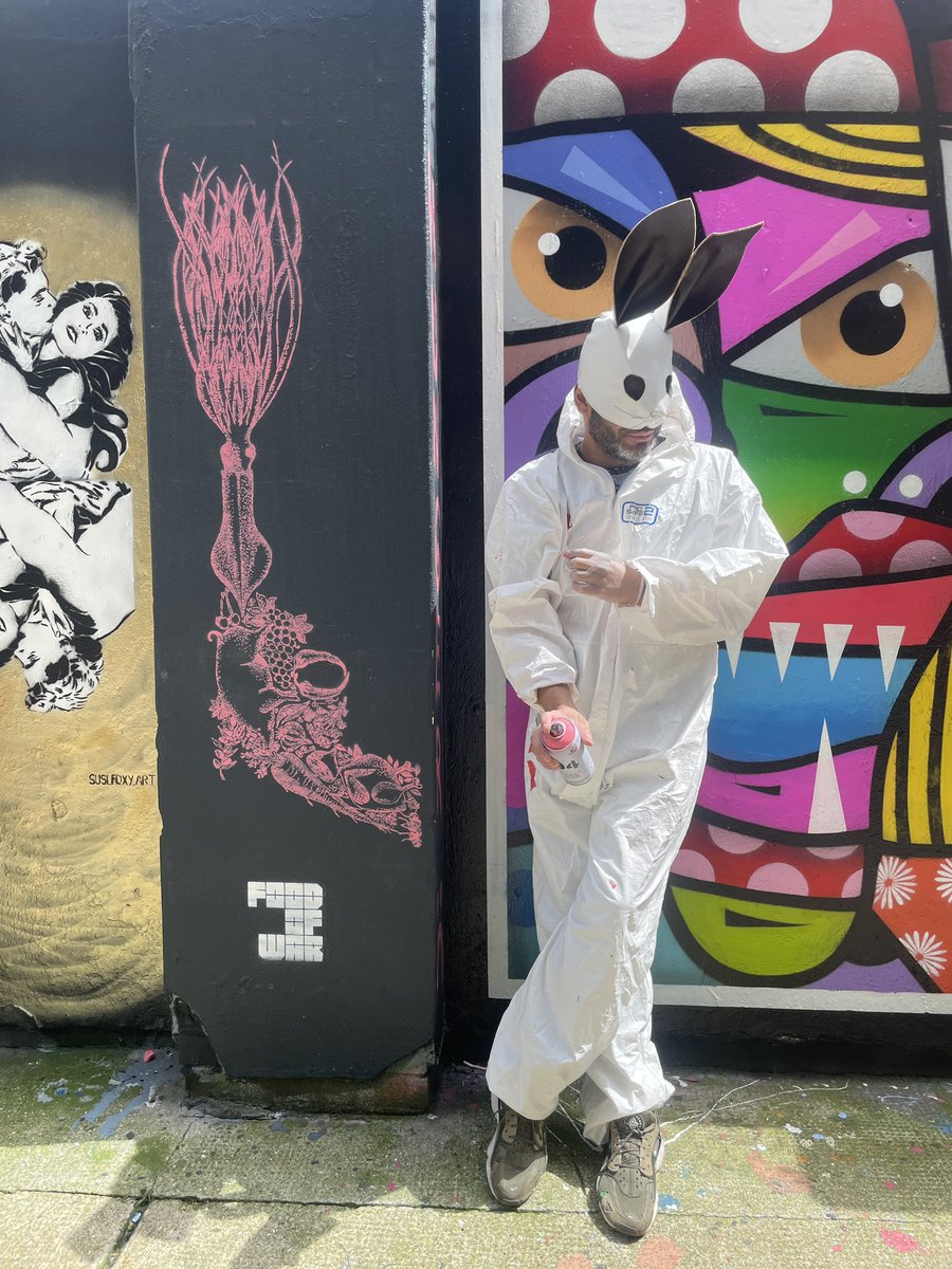 foodofwar's tweet photo. Shoreditch walls are our canvas #foodofwar #canvas https://t.co/X1ETZoxwEb