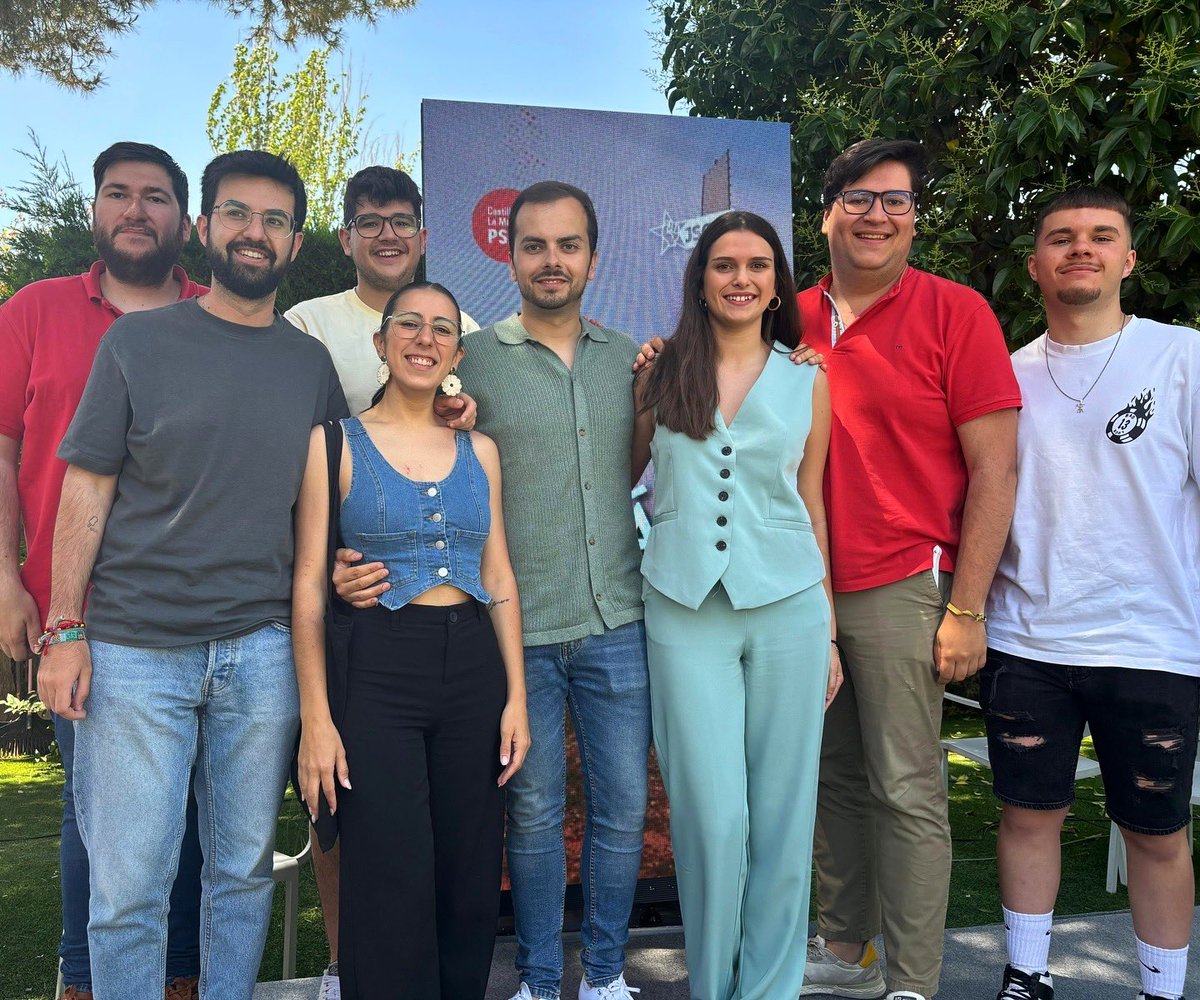 JJSSdeTarancon's tweet photo. Acompañamos a nuestra candidata María Tirado en el #ActoJoven de @jjsscm celebrado en la localidad de Mota del Cuervo (Cuenca).

El próximo 9 de Junio queremos una Europa de Futuro para todos y todas. #VotaPSOE 🌹🇪🇺 https://t.co/A6cDZnE4Oy