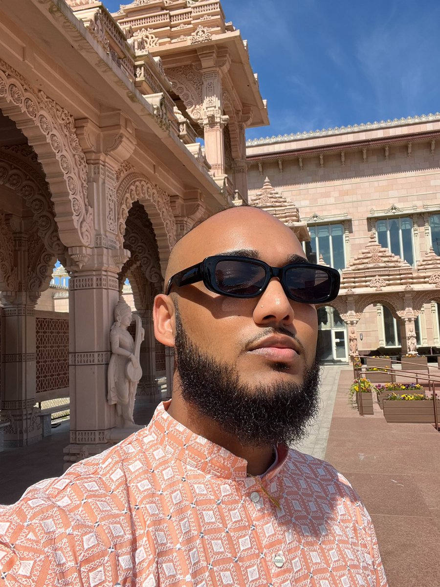 Lakeram_'s tweet image. I’m really 27 today yall 🎂✨🎊