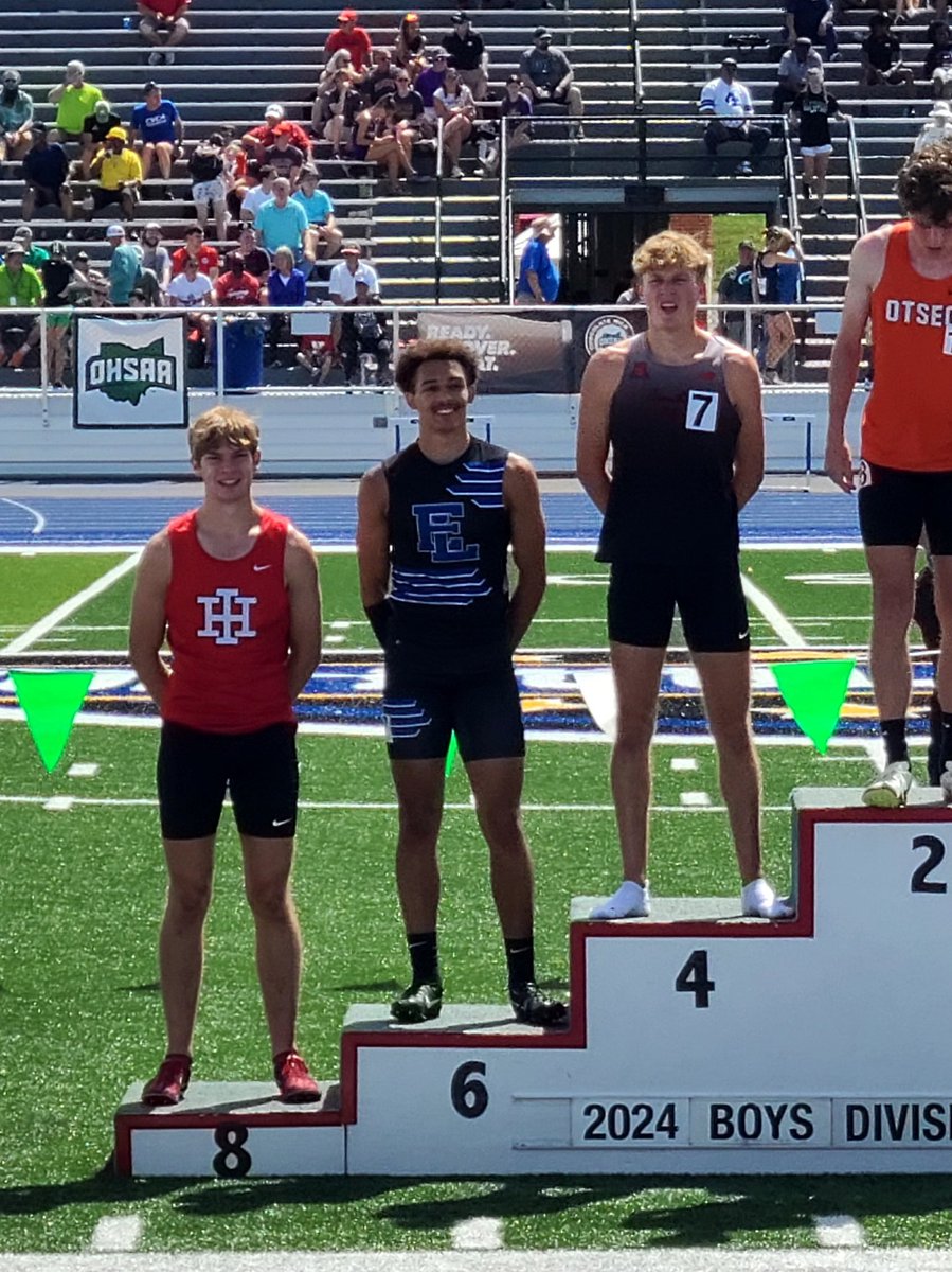 IH_TracknField's tweet photo. Miles Taylor crushes the 800m to finish 8th at the OHSAA State Meet! Way to MOOOOOVE Miles 👏 👏 @ihbravesad https://t.co/4DpLj4LuA3