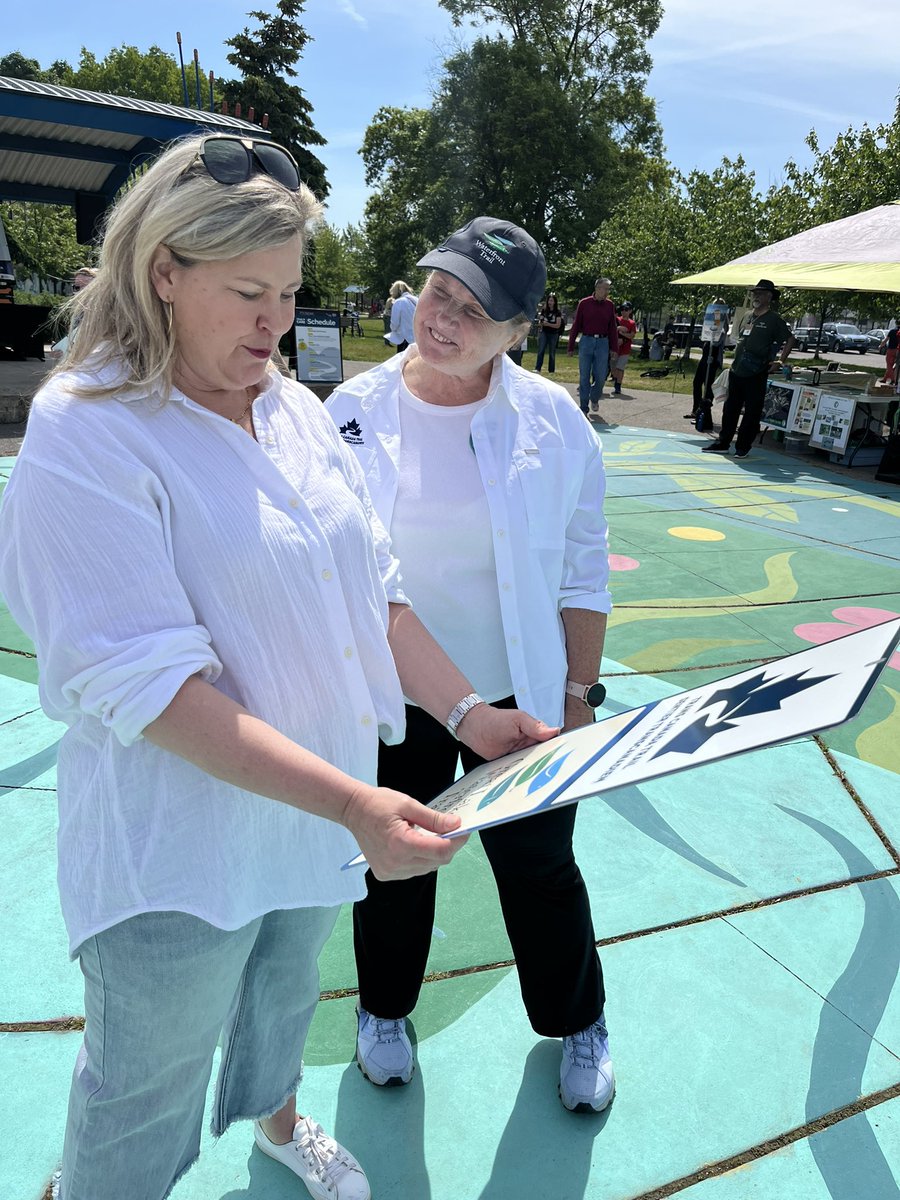 Happy International Trail Care Day!

Stopped by Mimico Square to learn more about the Trans Canada Trail, Great Lakes Waterfront Trail and take a look at the new trail signs.

Thank you to all the sponsors and volunteers for organizing this great event! #TrailCare24