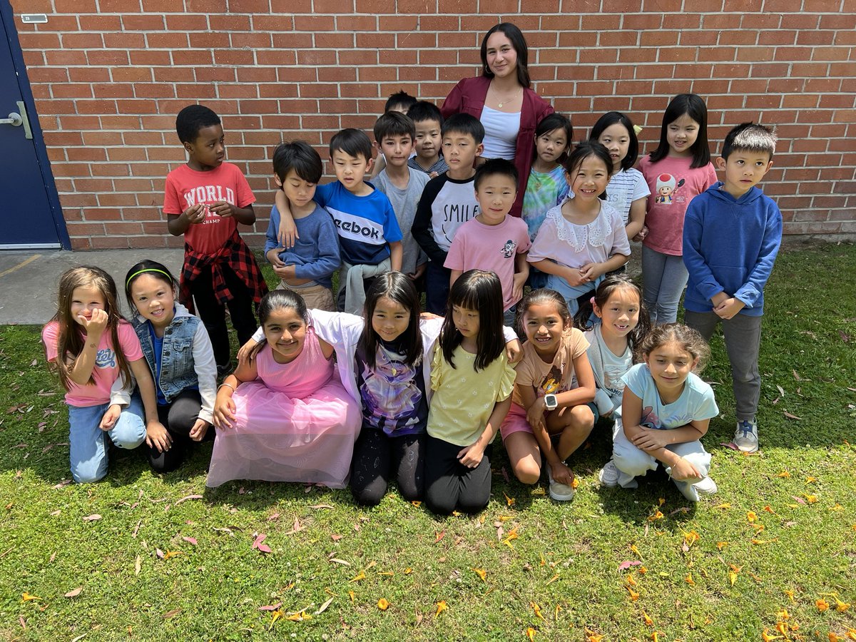 HalimStephaniee's tweet image. 🥇🏆💙What a week!💪🏽🎊🎉
🎓#GradRun2024 Congrats Coach Bella
🏆#Roadrunnerroundup2024
Congrats Mr.Manuel Hernandez 
🥇🏃🏽‍♀️🏃🏾#FitKids
📖 Reading Buddies @MrsGeisInFifth 
🥳 Sharon Pasqua-PTA Oak Award, Happy Retirement!
@ReneeCostarella @ArcadiaUnified @CaminoGrove