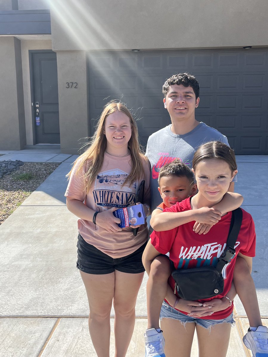 SenCSanchez's tweet photo. Porter family canvassing for me in Los Lunas and Belen. https://t.co/WP1QHO0SSw