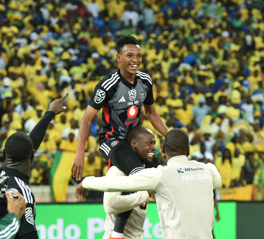 ☠️ 🏆🏆🏆🏆🏆 𝗖𝗛𝗔𝗠𝗣𝟭𝟬𝗡𝗦 🏆🏆🏆🏆🏆

⚽️ FT || <a href="/Masandawana/">Mamelodi Sundowns FC</a> 1 - 2 <a href="/orlandopirates/">Orlando Pirates</a>

🥅 71' (P) Maswanganyi
🥅 90' Mofokeng 

⚫⚪🔴⭐
#Matchday #NedbankCupFinal
#OrlandoPirates 
#OnceAlways