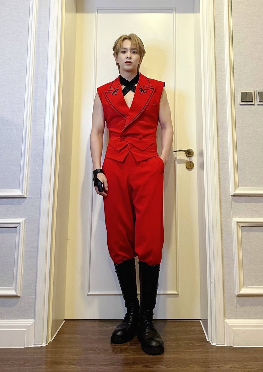 kokokbop's tweet photo. KIM MINSEOK OHMYGOD https://t.co/gEaH1olDoH