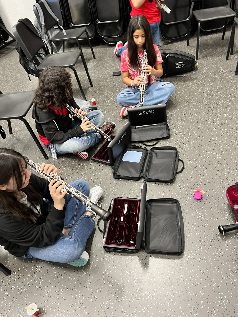 Megan Finstad tweet media