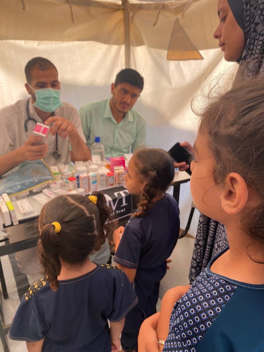 GazaMedicalTent's tweet photo. #DOCTORSFORGAZA
Despite all challenges facing us on the ground and the intentional targeting of medical and humanitarian workers in Gaza we continue to provide medical care for our patients in Gaza. https://t.co/K18EjfvbpM