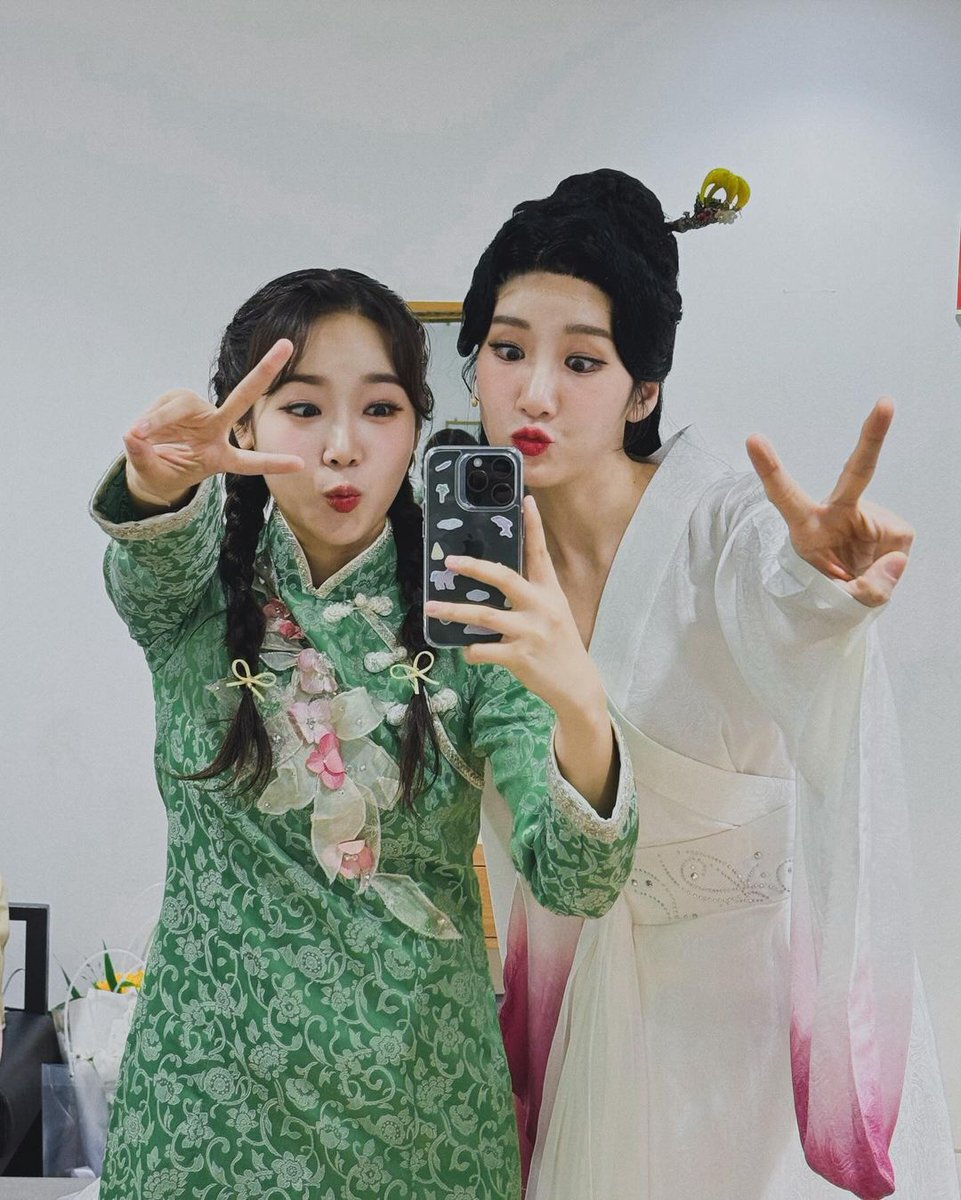 WekiMeki_sns's tweet photo. 240601 [INSTAGRAM POST]
🌻 dbeoddl__ 
"#MusicalHero #Musical #Hero 
-
The first week of performances has been completed.ᐟ 
I’m looking forward to the next performances as well,,❤️
Fighting next week too.ᐟ https://t.co/UImxp92aCP