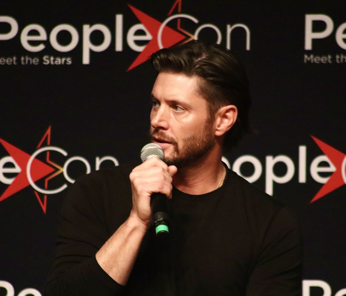 Julie_Fleming's tweet image. Jensen’s panel 

#spnfamily #dlc6