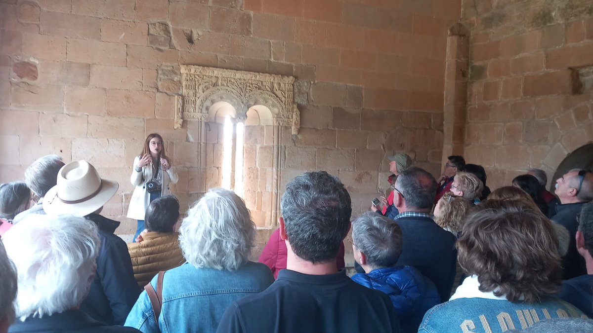 amigosromanico's tweet photo. Una de las visitas mas esperadas de la Jornada: Rebolledo de la Torre y el genio de Juan de Piasca. Espectacular. 😮
#FSRAguilardeCampoo #AmigosdelRománico #AsociaciónAdR #FSMLR https://t.co/pEAdUS8MJh