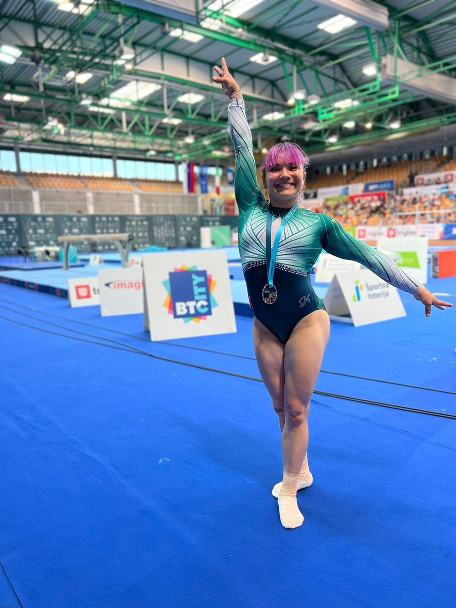 ¡Oro para México! 🇲🇽👏🏻

Alexa Moreno sube a lo más alto del podio en la Copa del Mundo de Gimnasia Artística celebrado en Koper, Eslovenia. 

Esta es la última competencia de la mexicana antes de los Juegos Olímpicos de París 2024.

🥇 Alexa Moreno 🇲🇽 13.600
🥈 Tijana Korent 🇭🇷