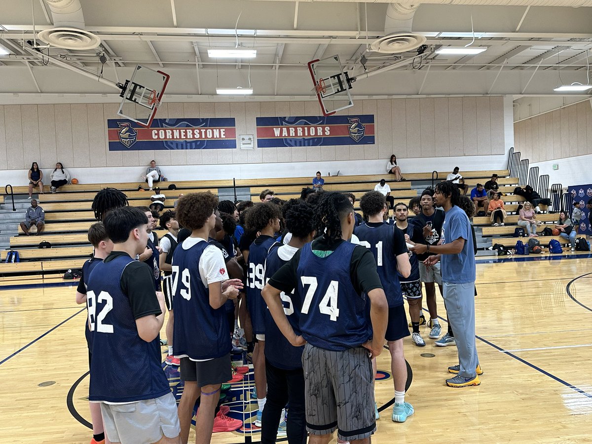 When it comes to skill work, training, teaching, one of the best in the business, Coach Raymond Briggs

#HSElite #AlamoCityHoops