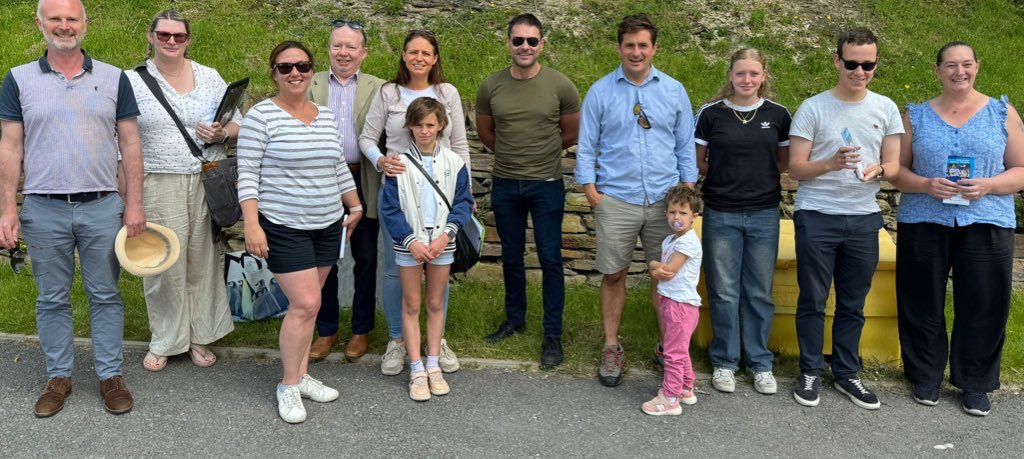 I know I’ve got to earn your vote after a tough period in Government. 

Great day out with the children on the doors - thanks for all being so welcoming. We won’t leave anything in the locker on this one.