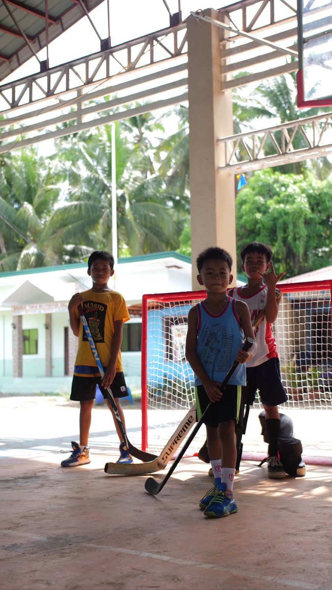 The next generation of hockey stars in Tigman Village, Philippines 🤟🏽🇵🇭
 #SticksTogether #GrowTheGame #HockeyEverywhere #YouthEmpowerment