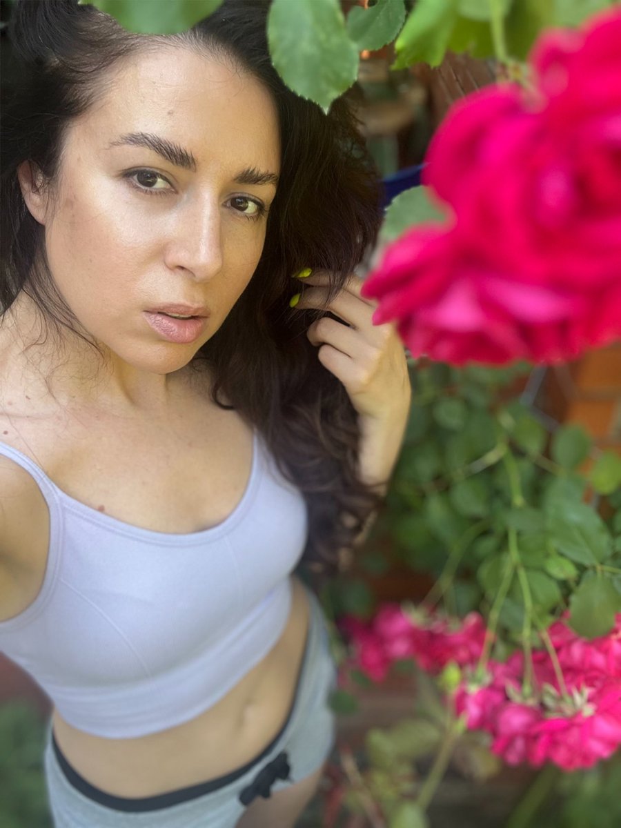 GirlfromDnipro's tweet image. Day off 🌹
#Ukraine #thefirstdayofsummer
