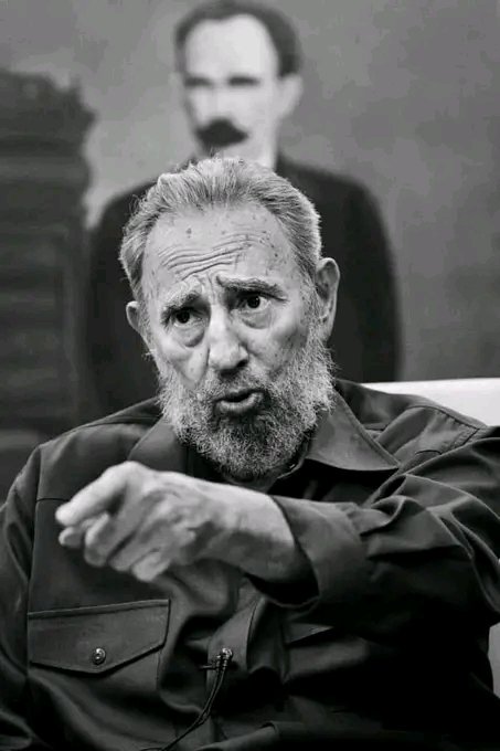 <a href="/Ana_Hurtado86/">Ana Hurtado</a> Siempre a su servicio mi #Comandante y al lado de la #Revolucion