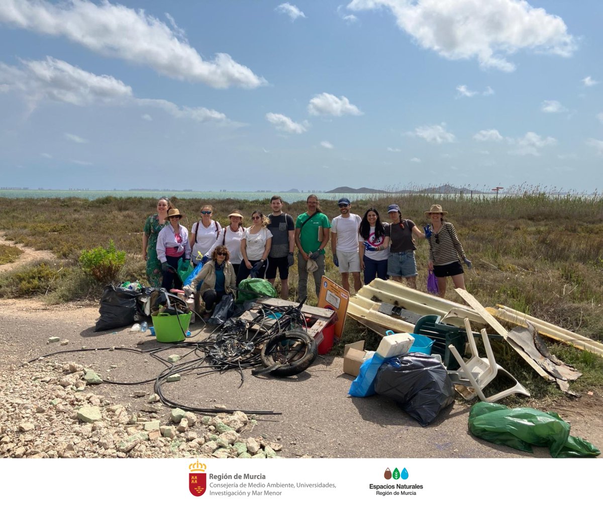 EspNaturalesMur's tweet photo. Éxito hoy en la Marina del Carmolí con "#1m2 Contra La #Basuraleza"  🌊 🧹 

Gracias a la #CienciaCiudadana, identificamos los tipos de #Residuos que afectan a la #BiodiversidadLocal para poder diseñar estrategias de #Conservación efectivas ♻️

#Libera #FundaciónAnse #AmbientalRM https://t.co/idZrLxo7T3