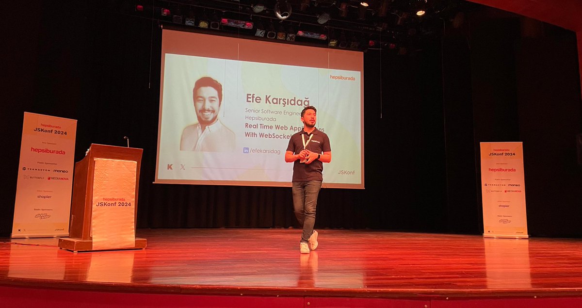 Hepsiburada JSKonf 2024'ün sıradaki konuşmacısı Efe Karşıdağ ⭐️  

Ana sponsorumuz <a href="/HepsiburadaTech/">HepsiTech</a> ve <a href="/hepsiburada/">Hepsiburada</a> ekibinde Senior Front-End Engineer olarak çalışan <a href="/efekrsdg/">Efe karşıdağ</a>, "Real-Time Applications with WebSockets" sunumu ile Salon 1'de bizimle!  

#JSKonf #JSKonf24