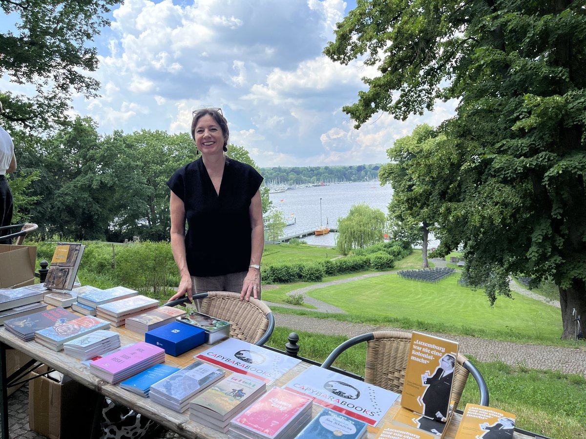 capybarabooks's tweet photo. Das Wasserschwein ist bereit für den Tag der Kleinen Verlage am Großen Wannsee im Literarischen Colloquium Berlin.  (Mit Dank an Kultur lx für die Unterstützung!) https://t.co/d9zkppYJc6
