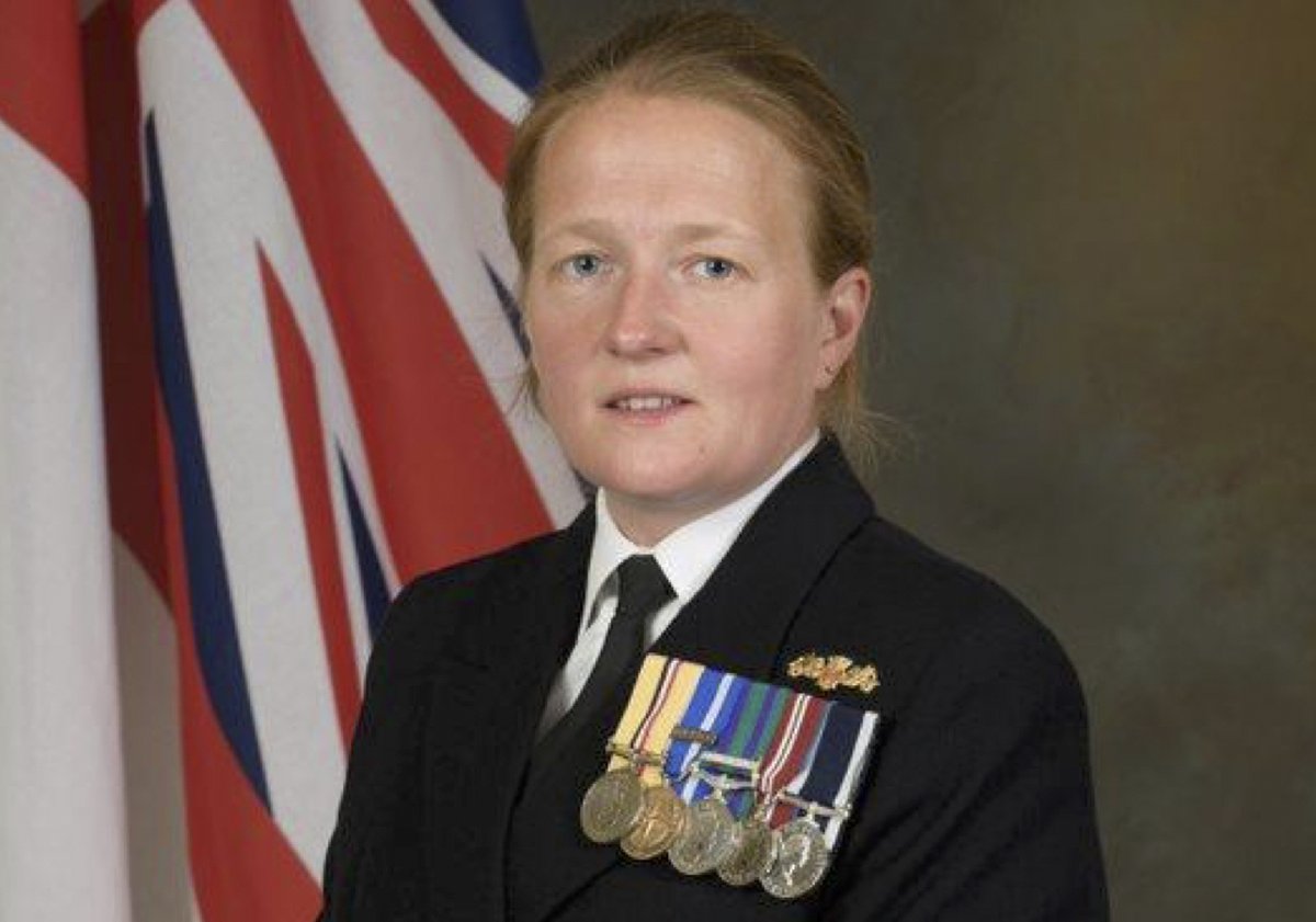 NavyLookout's tweet photo. Cdr. Claire Thompson to become the first female captain of a Royal Navy aircraft carrier.

She will take over command of @HMSQNLZ  from Capt. Will King in January next year.  

https://t.co/dNQJ4lW7wm 

By @akefford https://t.co/rtnYJZPxKj