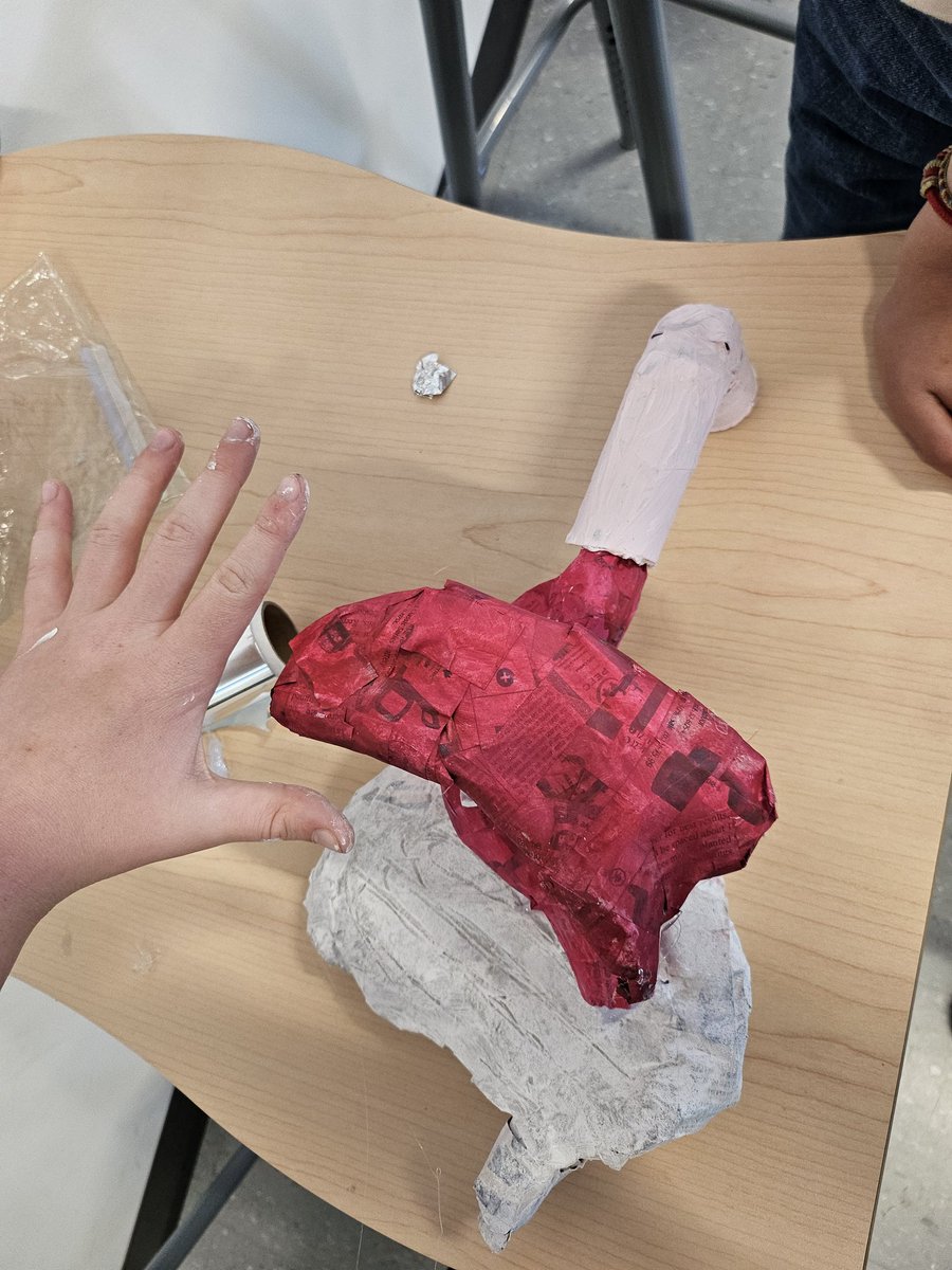 MrHennigar's tweet image. The detail going into these human body projects is incredible! 

Paper mache, 3d printing, and plasticine are the most popular mediums between the 2 classes.

@MrsMacLeodsRoom @westbedfordPP_8
