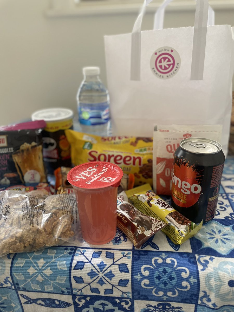 SkitchenEmmie's tweet photo. 88 delicious hot meals tonight plus 80 packed snack bags .Thank you the brilliant team @jilanis and @FareShareGM https://t.co/VpWXbjG1UC