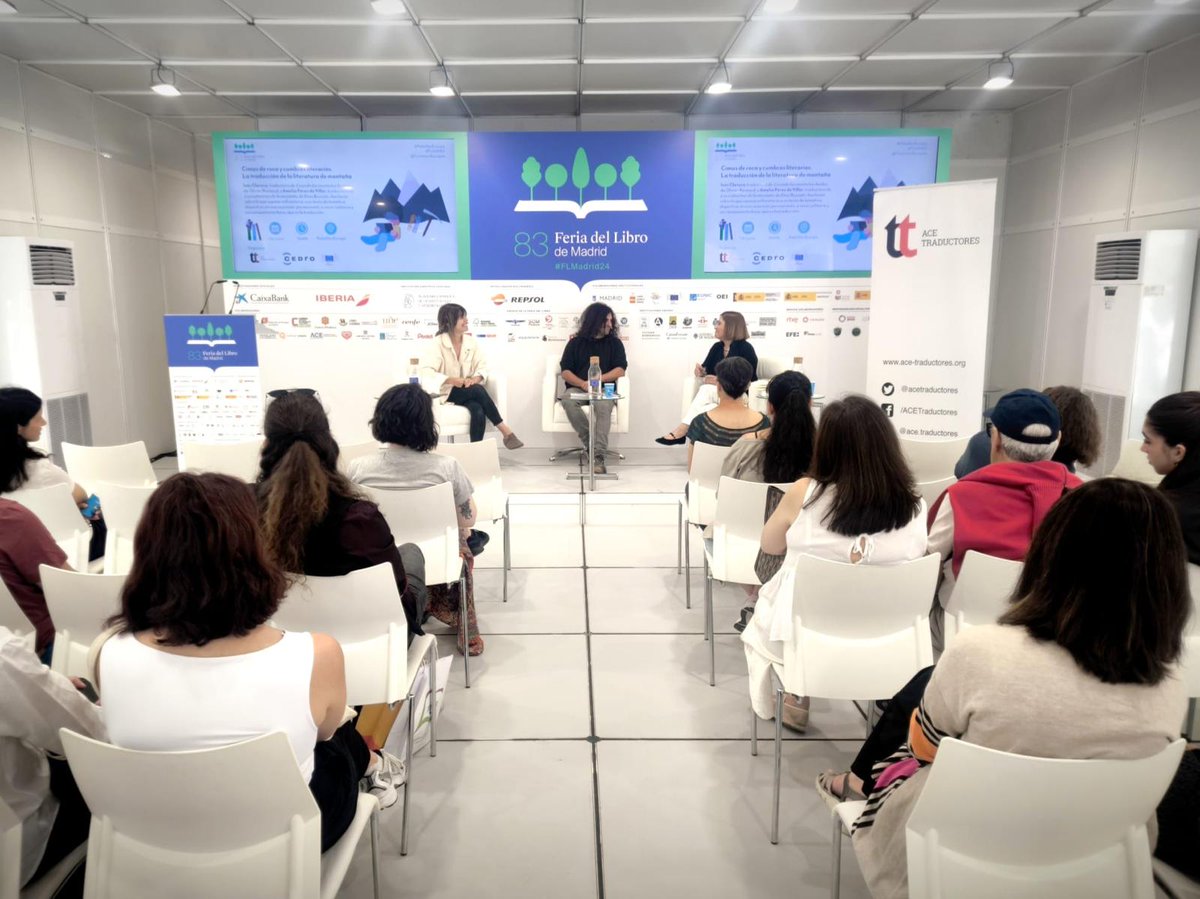 FLMadrid's tweet photo. Las traductoras Inés Clavero y @philavery charlan en el #PabellónEuropa sobre el reto que supone enfrentarse a un texto de temática deportiva moderadas por Jesús Negro esta mañana en la #FLMadrid24. 📚⚽️🌳

@ComisionEuropea

#EntrenaTuMente #LeeTuCuerpo https://t.co/3PcTYvh53s