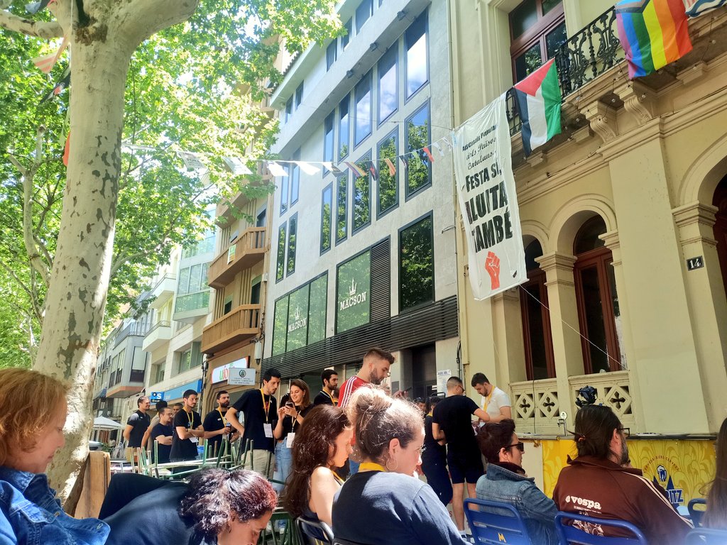 L'Anònima tweet media