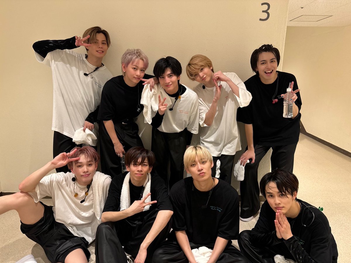 sd_bt's tweet photo. ＼ありがとうございました！／

BULLET TRAIN Spring tour 2024
『Rail is Beautiful』
📍大阪・オリックス劇場

2日間ご乗車頂きありがとうございました！
またのご乗車お待ちしております！✨

次は、福岡サンパレスへ出発進行！💨

#超特急_RiB https://t.co/6OyoUgXxT0