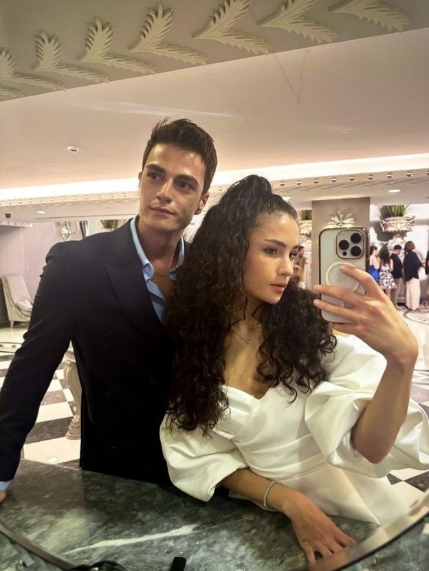 Mezun AyBer'imiz 🥺🤏🏻

#MelisMinkari • #RecepUsta • #AyBer