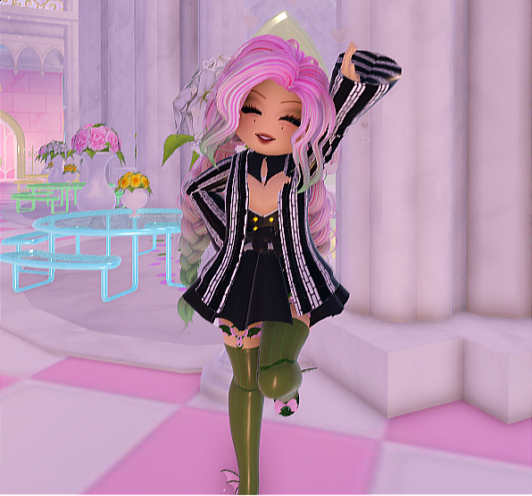 In honor of Mitsuri's birthday I did this cosplay of her :D
#royalehighoutfit #royalehigh