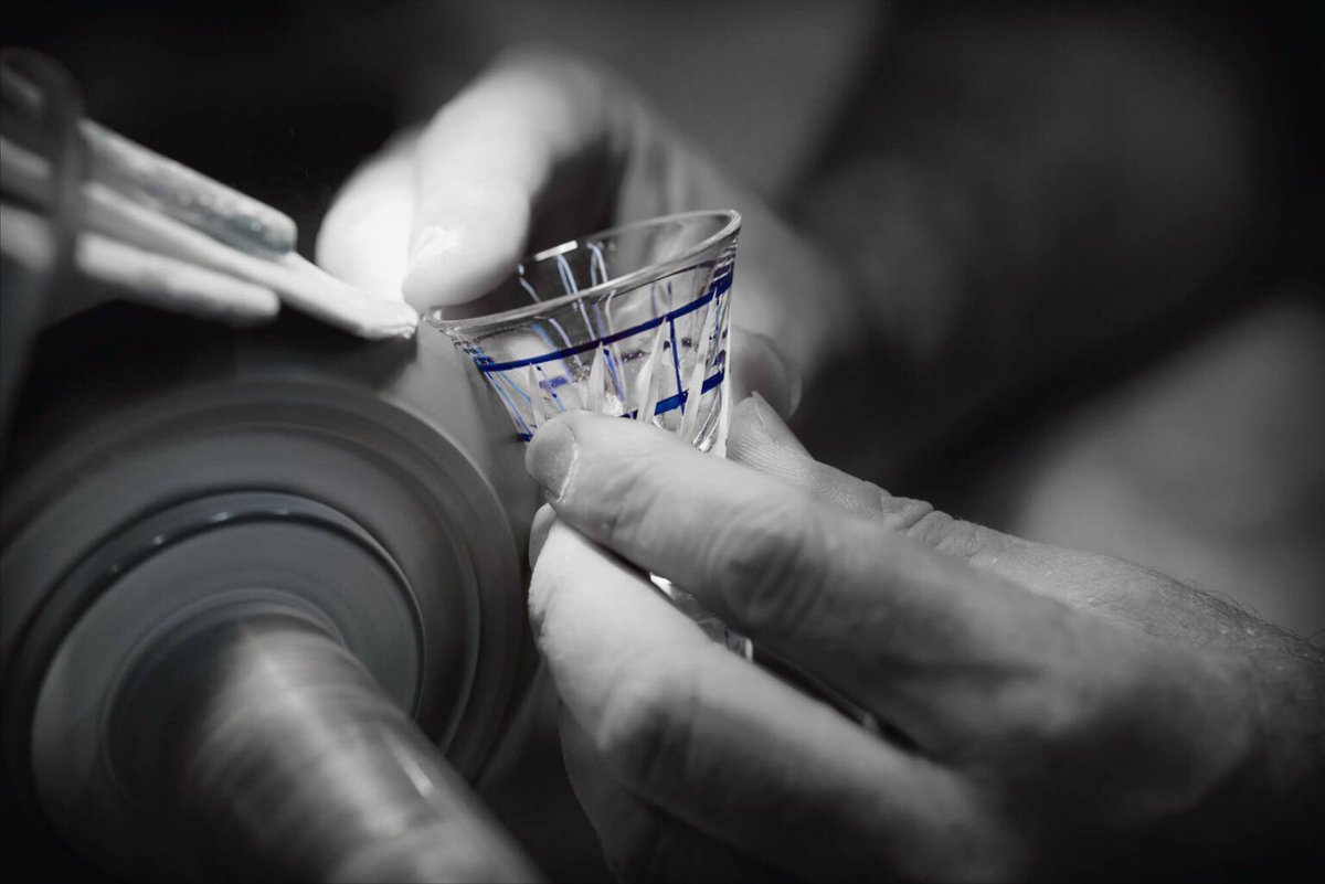 <a href="/CumbriaCrystal/">Cumbria Crystal</a> launch a new workshop - Create your own crystal masterpiece 💠  

Unleash your creativity with our unique acid resist drawing sessions.

Our workshops offer a perfect blend of artistry and craftsmanship.

New workshop here:  buff.ly/3X2pp04