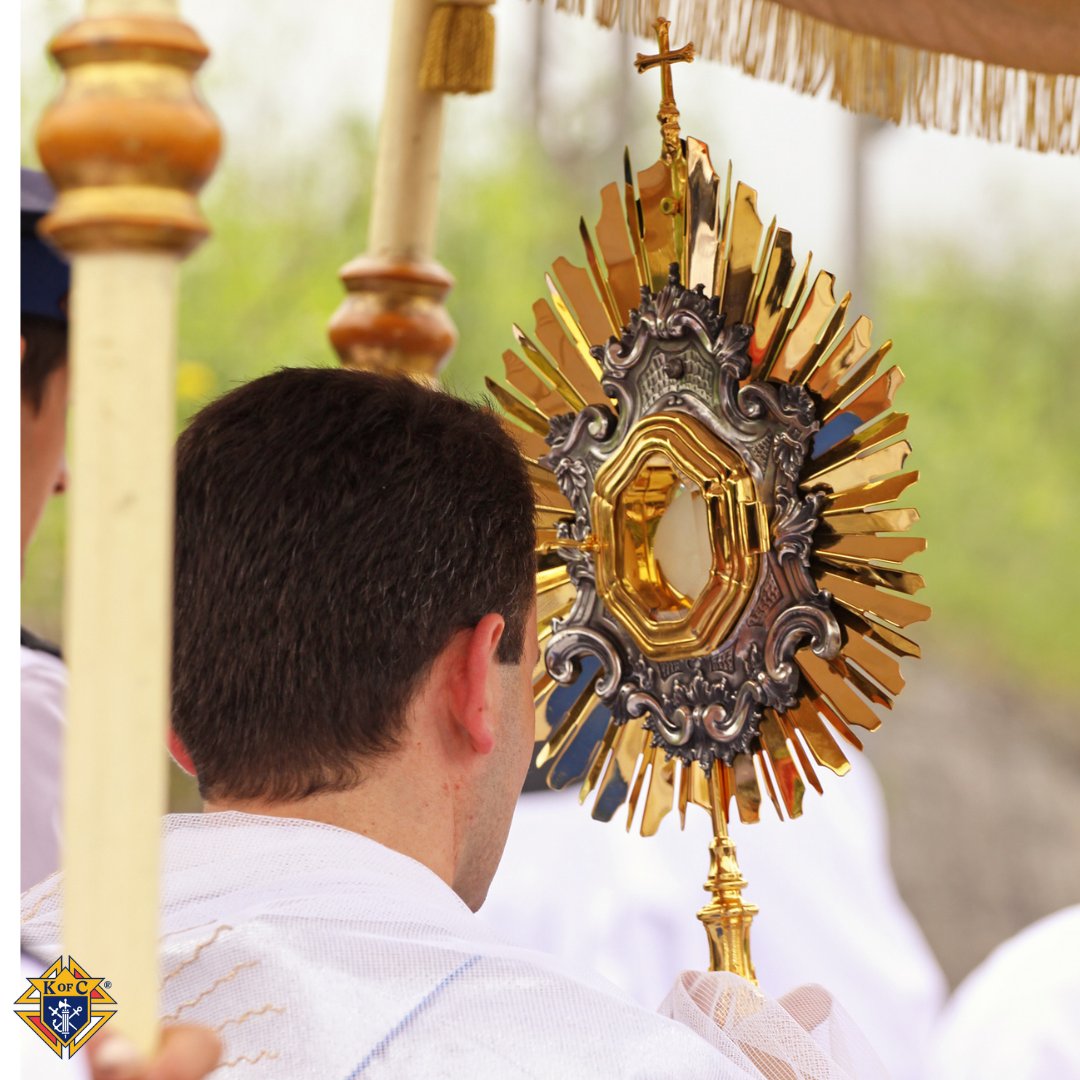 KofC's tweet photo. “The procession with the Blessed Sacrament...reminds us that we are called to go out and bring Jesus to others.”
-Pope Francis https://t.co/UiLUEz3R8B